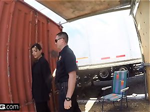pummel the Cops Latina nymph caught inhaling a cops sausage